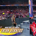 WWE_Summerslam_2019_Charlotte_vs_Trish_mp46195.jpg