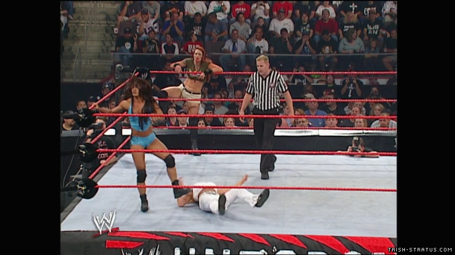 WWE_Unforgiven_2003_Gail_Molly_vs_Lita_Trish_mp410011.jpg