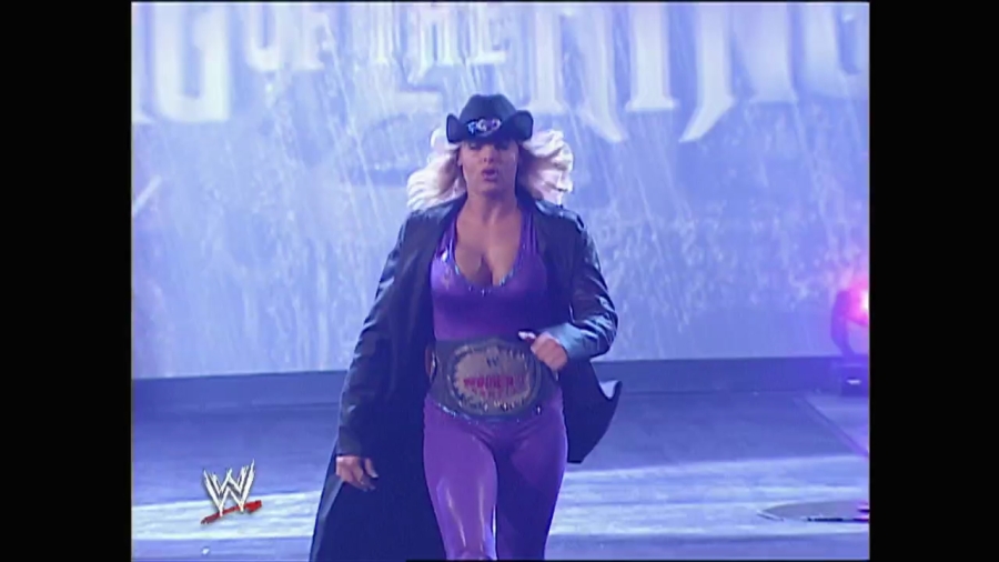 WWE_King_Of_The_Ring_2002_Molly_vs_Trish_mp40765.jpg