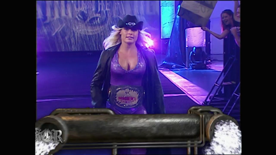 WWE_King_Of_The_Ring_2002_Molly_vs_Trish_mp40768.jpg