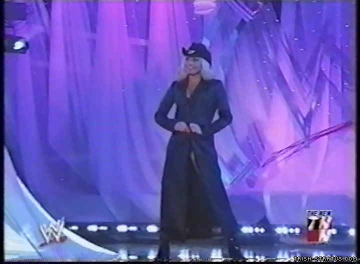 2002-06-29b_-_WWE_Divas_Undressed_2108.jpg