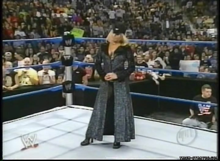 2002-11-12_-_WWE_Super_Tuesday_4088.jpg