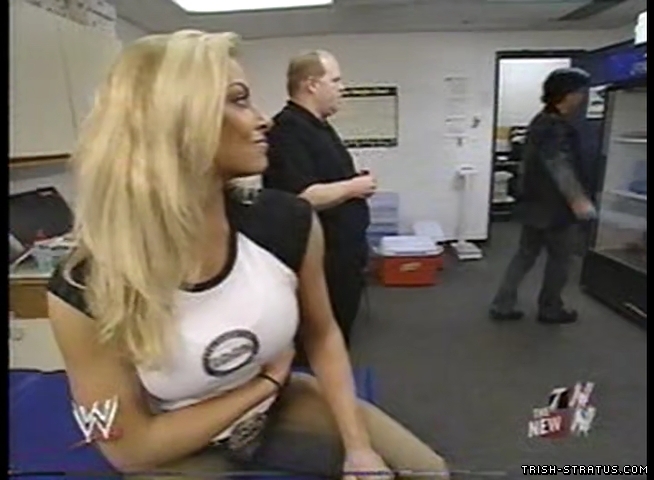 2003-04-27_-_WWE_Sunday_Night_Heat_mp4_000514833.jpg