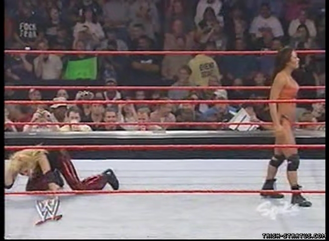 2003-11-23_-_WWE_Sunday_Night_Heat_mp4_002308369.jpg