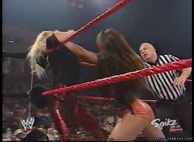 2003-11-23_-_WWE_Sunday_Night_Heat_mp4_002315911.jpg